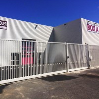 Portails imposants au garde meuble de Béziers – Beziers Box